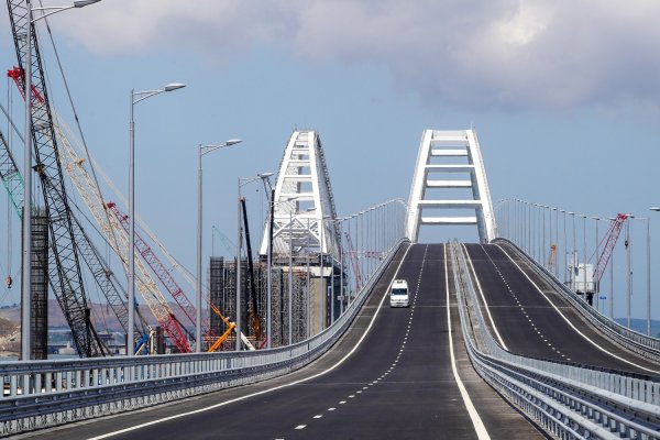 Госдума: Планы Порошенко на Крымский мост не более чем фантомные боли