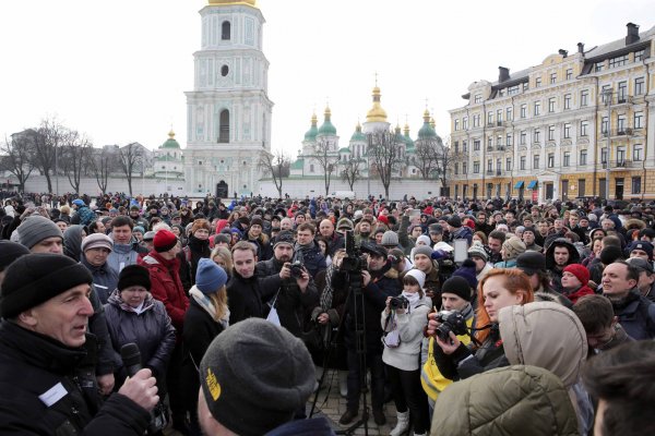 В Киеве проходит акция с требованием к РФ освободить пленных украинцев