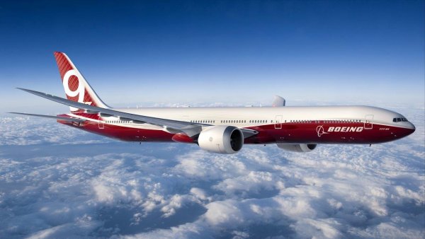 В пассажирский самолет Boeing 777X внедрят складное крыло