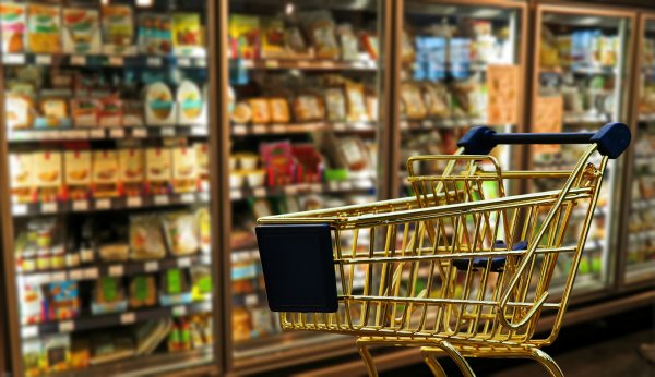 Эксперты назвали простые шоппинг-привычки, позволяющие сэкономить