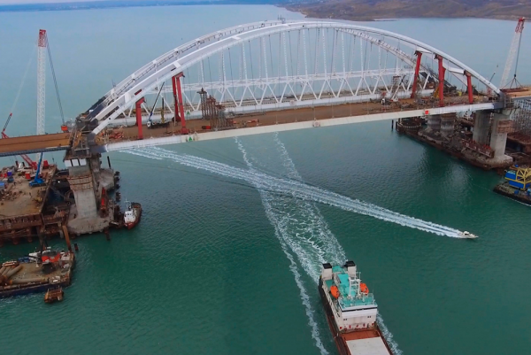 «Это Дорога жизни»: Сергей Аксенов возвеличил Крымский мост