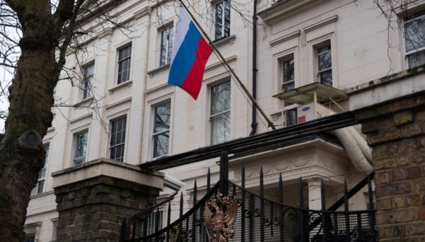 В посольстве России в Англии заявили о выигрыше M16 от отравления Скрипалей