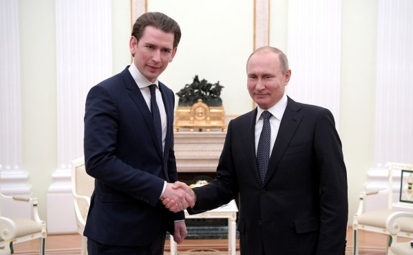 Президент РФ и канцлер Австрии на встрече в Вене обсудят развитие двусторонних отношений