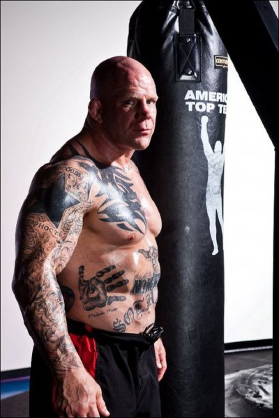 Звезда MMA американский боец Монсон стал гражданином России
