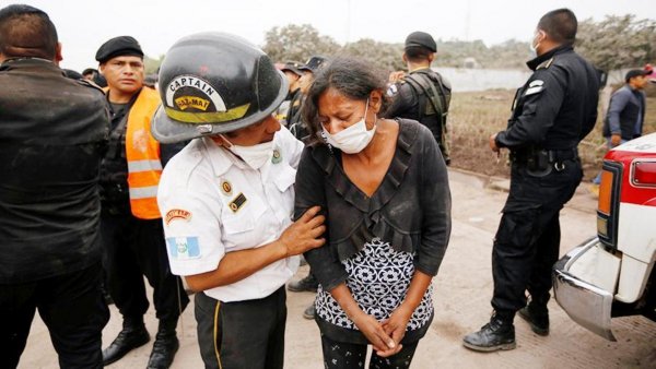 Число жертв извержения вулкана в Гватемале достигло 38