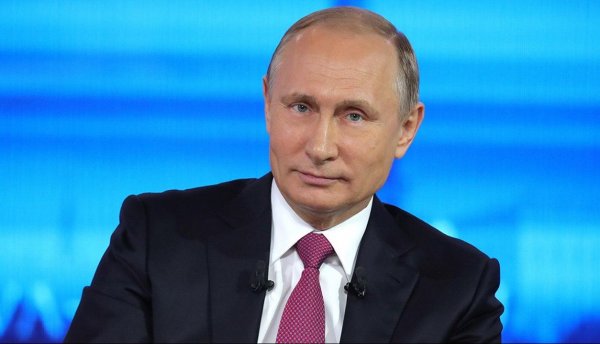 Путин признался, что не знал о приставаниях Слуцкого