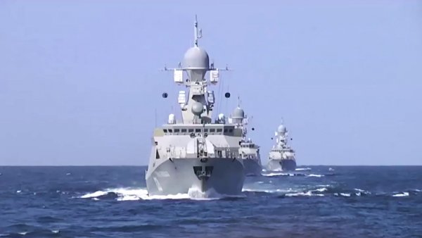 Теперь ВСУ не такие смелые: В Азовском море появились корабли РФ, разбившие ИГИЛ* в Сирии