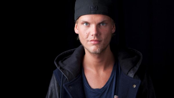 В Стокгольме тайно похоронили умершего в апреле диджея Avicii