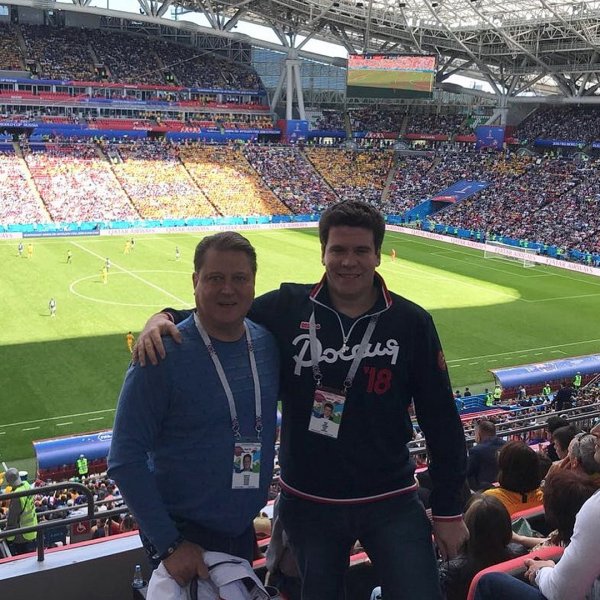 Боярский и Мацуев сорвали голос на матче Россия - Египет