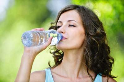 Зачем пить воду, не испытывая жажду: ответ медиков