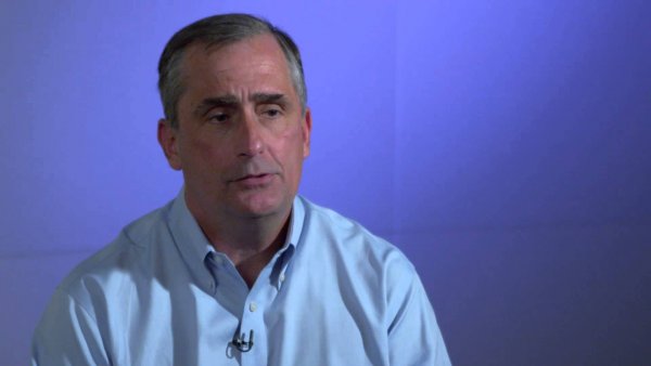 Исполнительного директора Intel выгнали с работы
