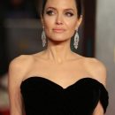 Кейт Миддлтон призвала Анджелину Джоли вернуть Брэда Питта