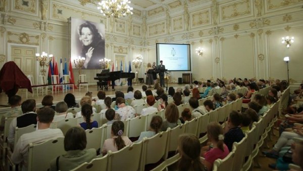 В Петербурге начался конкурс вокалистов Елены Образцовой